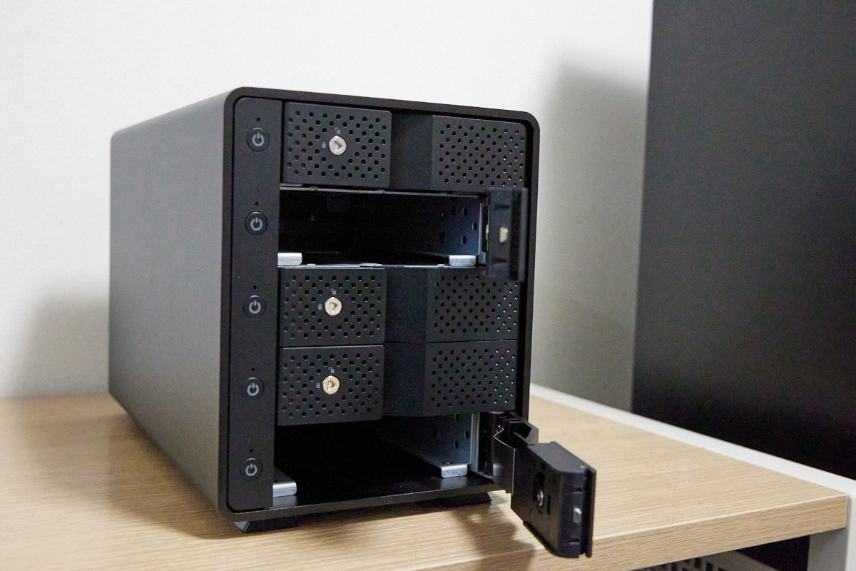 裸族のカプセルマンション