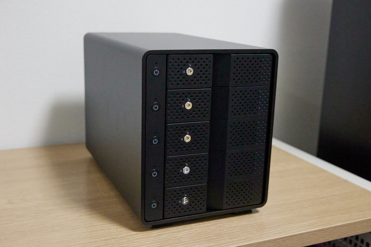 裸族のカプセルマンション