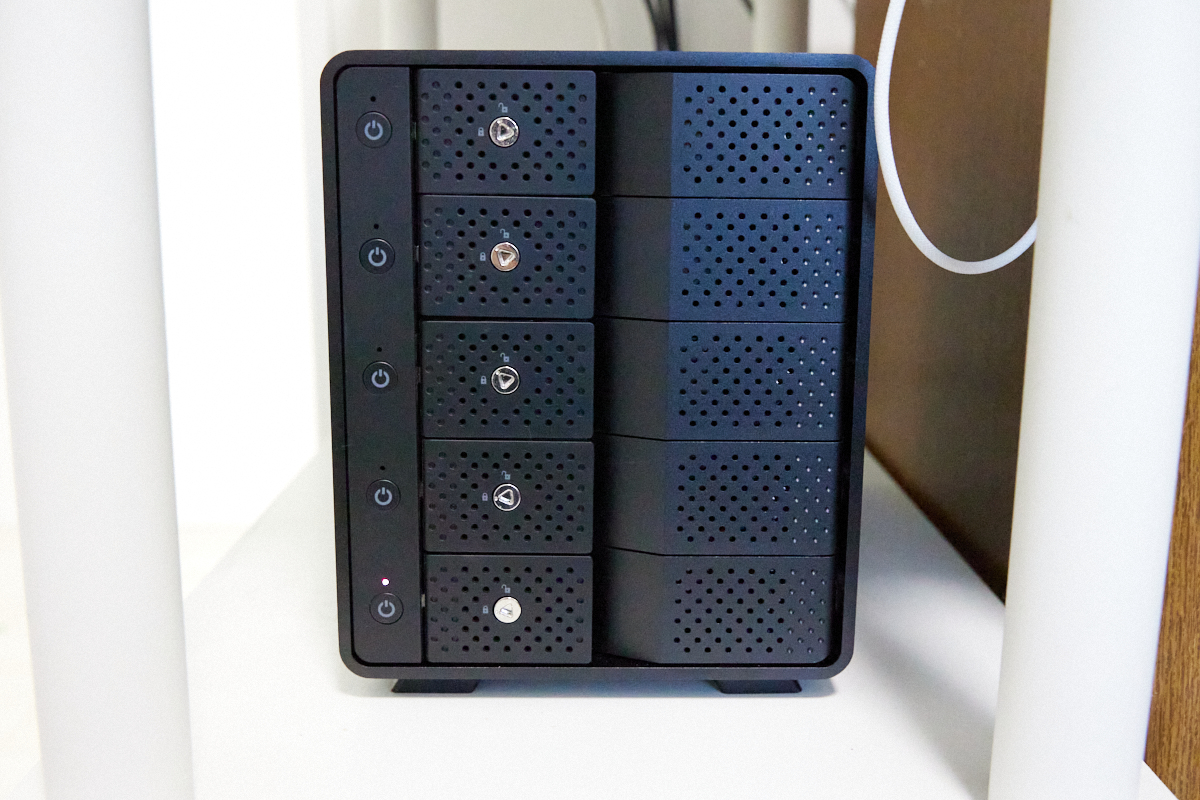 裸族のカプセルマンション